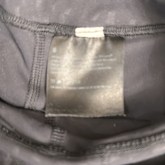 lululemon Capri Legging - Picture 3 of 3